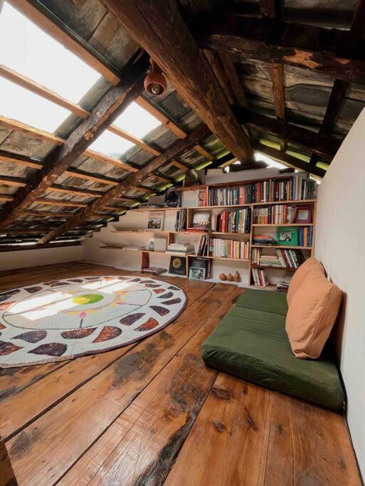 The Attic Library Villa Bīr Exterior foto